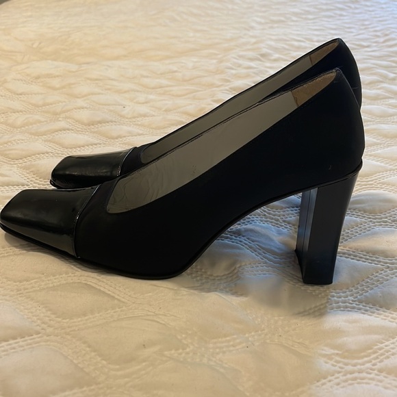 Lovely vintage Italian Maraolo black pumps size 36 1/2 (7 1/2) - Picture 5 of 12